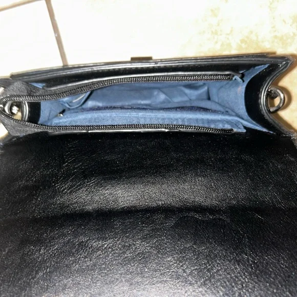 Luxury inspired crossbody bag - Picture 6 of 7